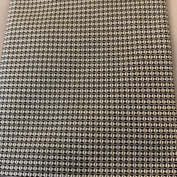 Designer tie.  💯 % silk Dormeuil Paris London - Picture 9 of 9